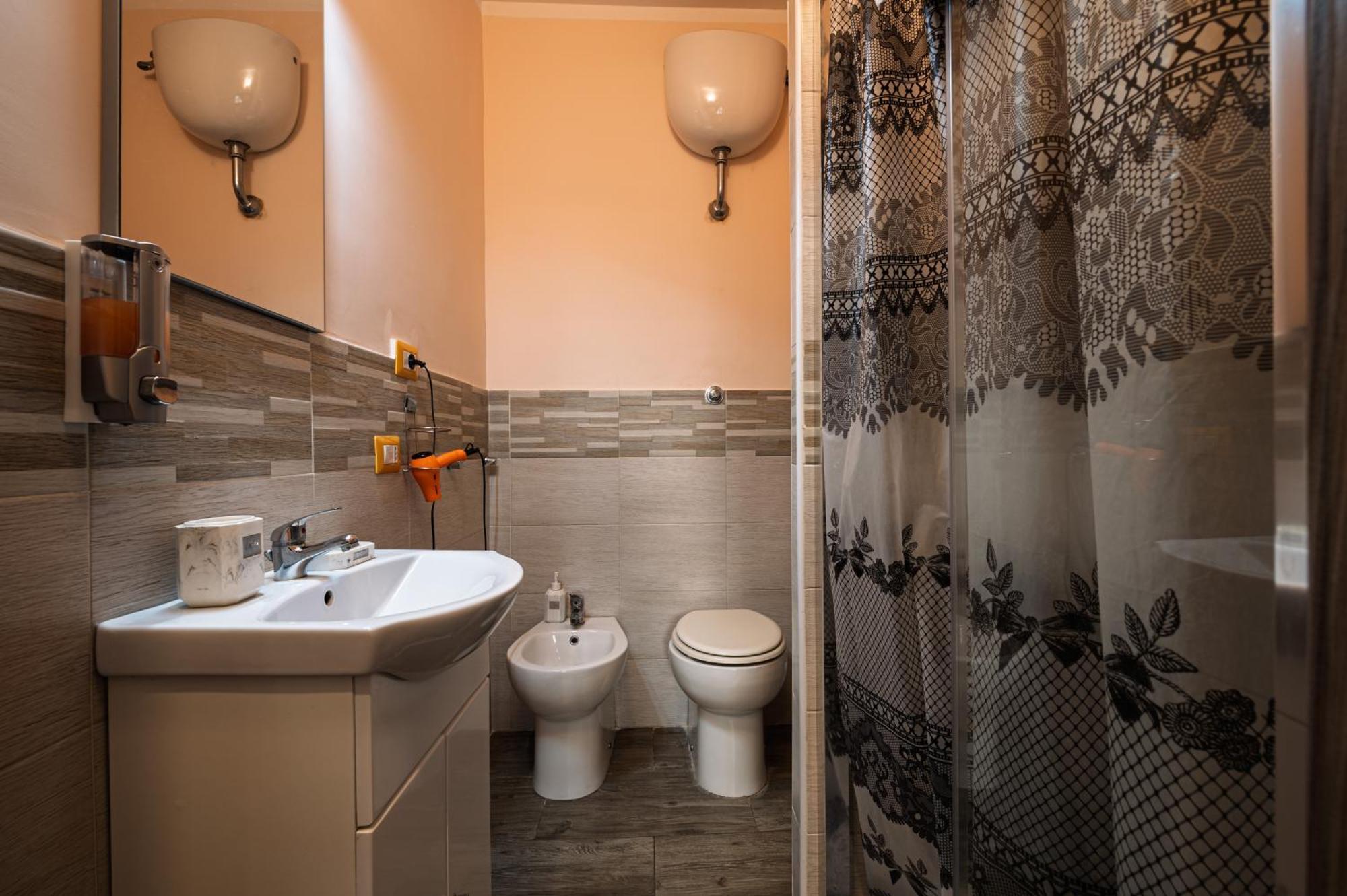 Vacanze Partenopee - San Liborio * Naples